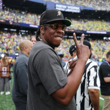 Les 30 ans de carrière de Jaÿ-Z : Un rappeur emblématique au Stade de France