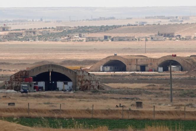 c4f05a47-7a5b-4670-bd03-25855b22d9fd Israël frappe une base syrienne en Idlib