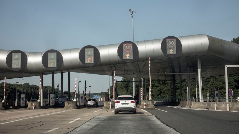 cb16e333-680d-4cea-851b-b275c5ae39a1 Un jeune Soudanais perdu après avoir tenté de rejoindre l’Angleterre à partir d’un camion en France