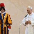 Rencontre Entre le Pape Léon XIV et Bernard Arnault