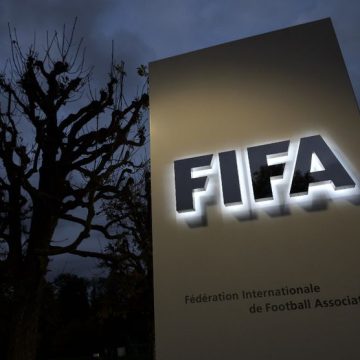 dd369fa7-c2bb-4dab-a466-968d298d75bf Gianni Infantino : du sommet à la crise