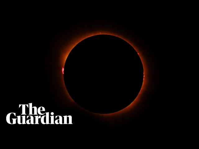 e1ecea6e-87ff-4e7f-8e7b-8a62348ca89f L’Europe fascinée par une éclipse solaire exceptionnelle
