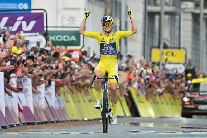ea4a5fa0-95d6-40ba-a024-b7a5dc5ab9b0 Demi Vollering remporte le Tour de France Femmes 2026
