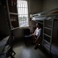 Canicule en prison : un été étouffant pour les détenus