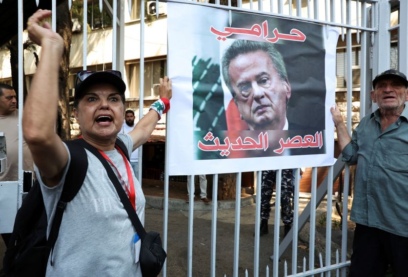 Protest in support of the arrest of former Lebanese central bank chief Riad Salameh Riad Salamé : l’effondrement judiciaire d’un ancien gouverneur