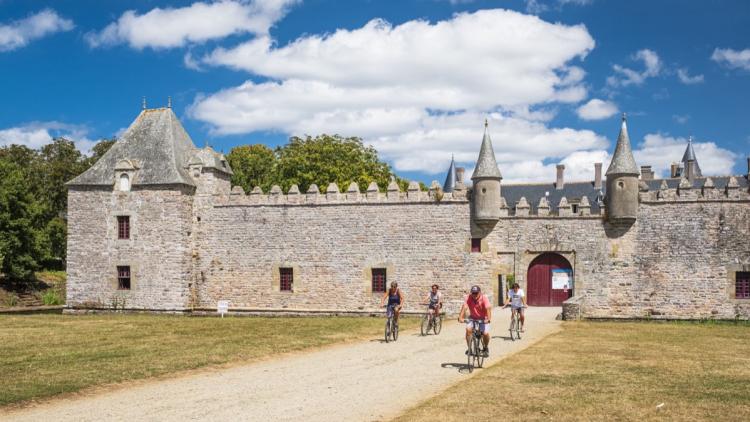 f8226d04-34ee-491a-9529-83d87ce4df83 Accident lors du spectacle au château de Bienassis