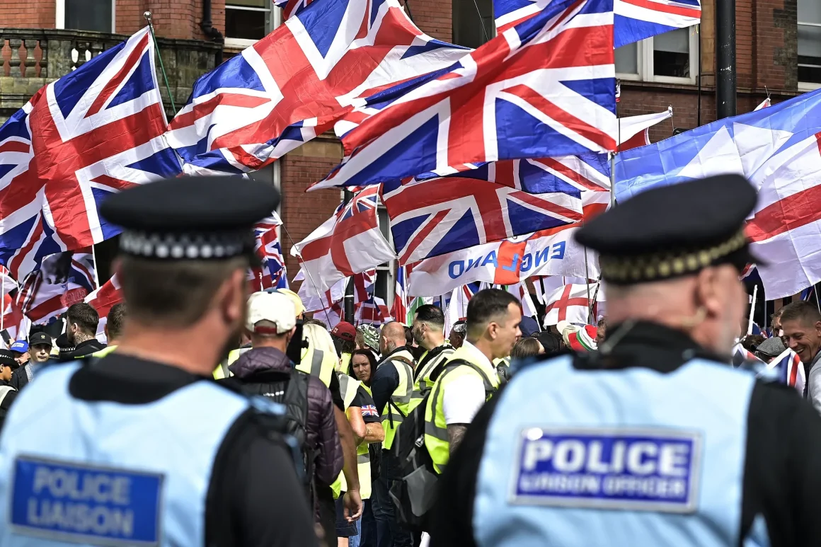 fc85ae45-8075-4759-a710-623afdce238c Manifestations à Thetford : une montée de tensions autour de l’hébergement des migrants