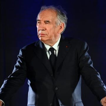 François Bayrou appelle à une grande primaire contre les extrêmes