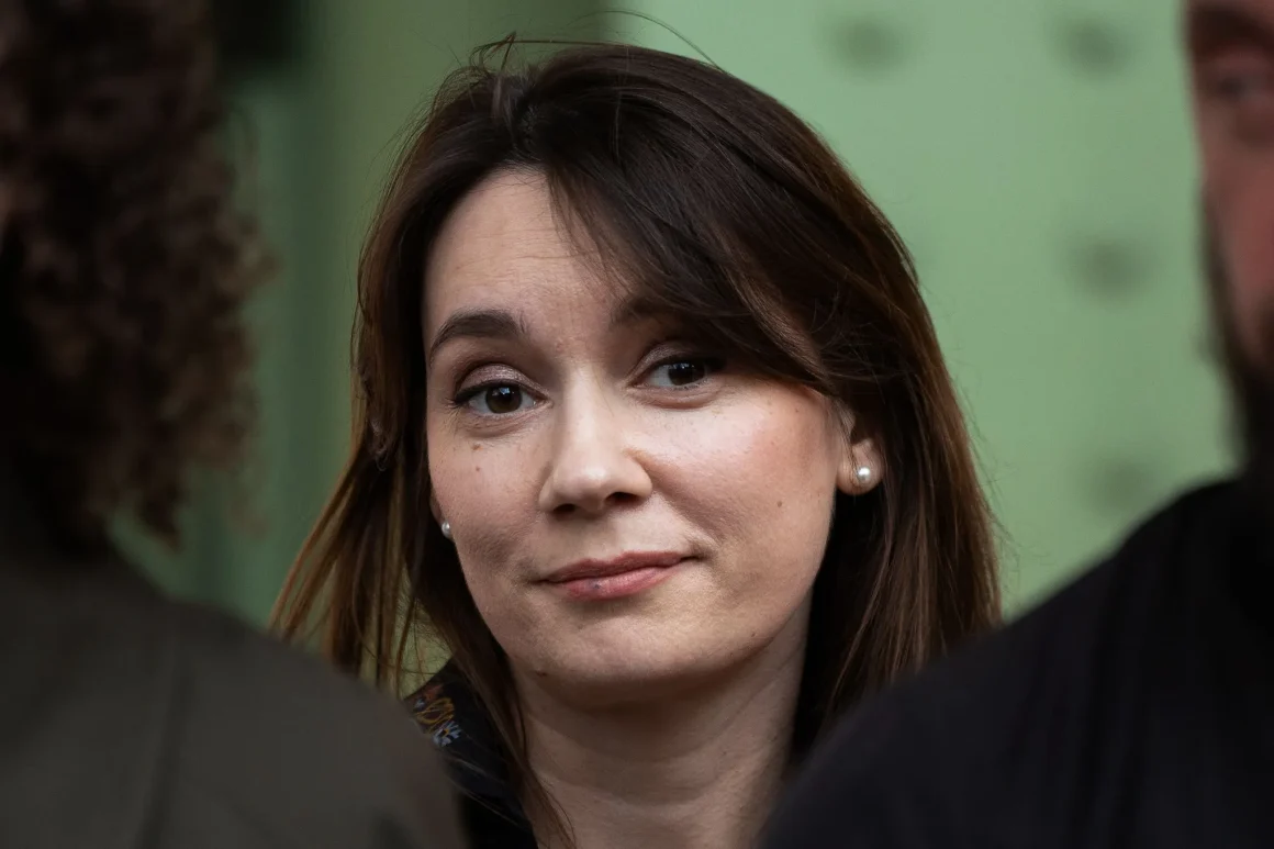 fe7ba1c9-a171-4f43-94ad-6334bf96c31d La Russie condamne l’expulsion de la journaliste Xenia Fedorova