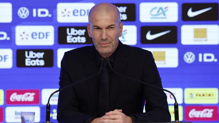 08157a4a-e5b7-4eb1-904a-7b92e0c002fc Zinédine Zidane prolonge jusqu’en 2030 avec l’équipe de France