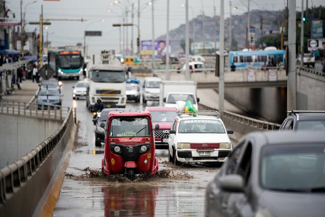 0a6fc4dd-1e27-4ac0-801b-bfa6c3367782 Impact d’El Niño sur l’écosystème marin péruvien