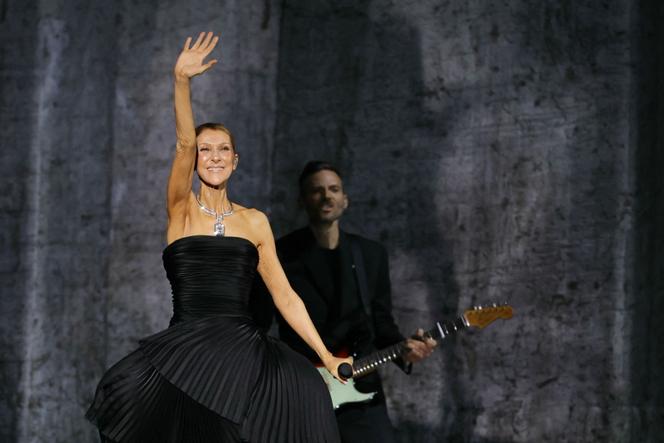 0facdf50-d16e-4133-98f4-6ba4d1eb7ee1 Céline Dion reprend la scène après une longue absence