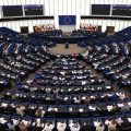 Les Européens retirent deux oligarques russes de leur liste de sanctions
