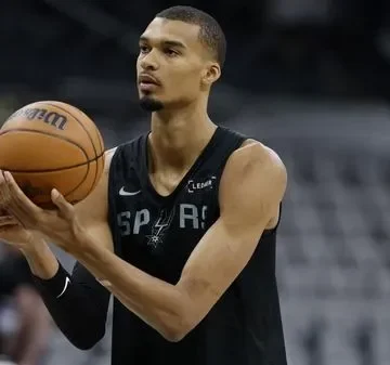 1e496ef6-b8b9-4ca9-a4d4-cc2ec92dd524 Nicolas Batum prend sa retraite après une carrière exceptionnelle