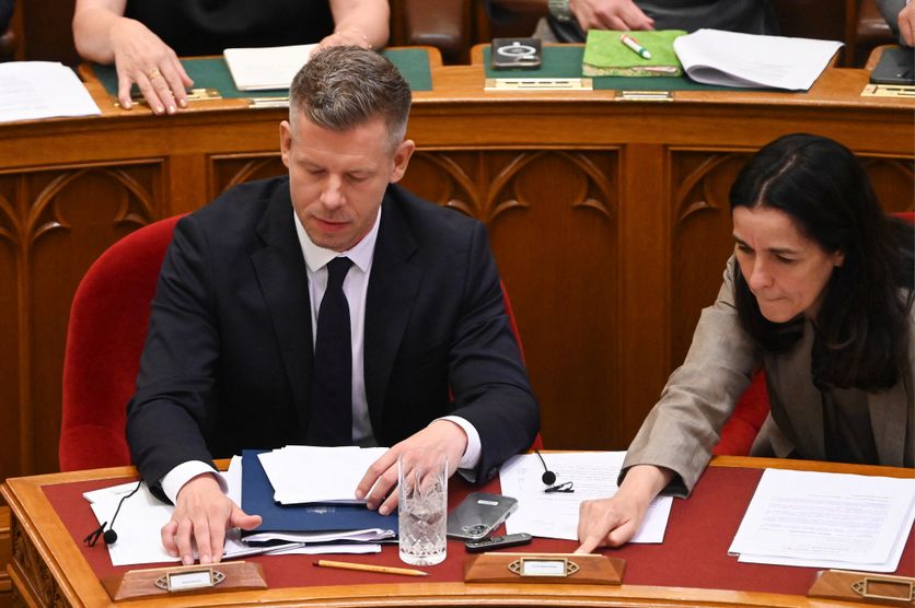 HUNGARY-POLITICS-EU-PARLIAMENT Le Premier ministre hongrois Peter Magyar combat la corruption et les réseaux d’influence