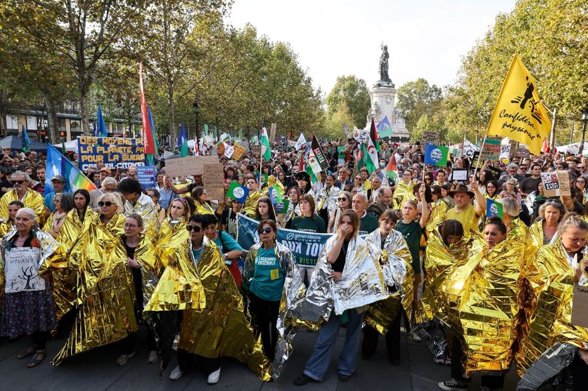 28facf45-0ee5-42a4-863a-134ba5d243f8 Manifestations pour le climat en France après un été de chaleur record