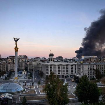 Reprise des tensions en Ukraine entre frappes et diplomatie
