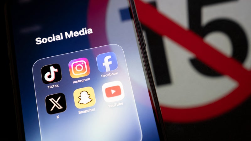 5e227a17-d458-4086-a5b7-1b9efe06c270 Une nouvelle version de l’interdiction des réseaux sociaux pour les moins de 15 ans en France