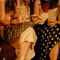 La guerre des sièges dans les restaurants parisiens