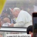 La bénédiction du Pape Léon XIV sur les Champs-Élysées