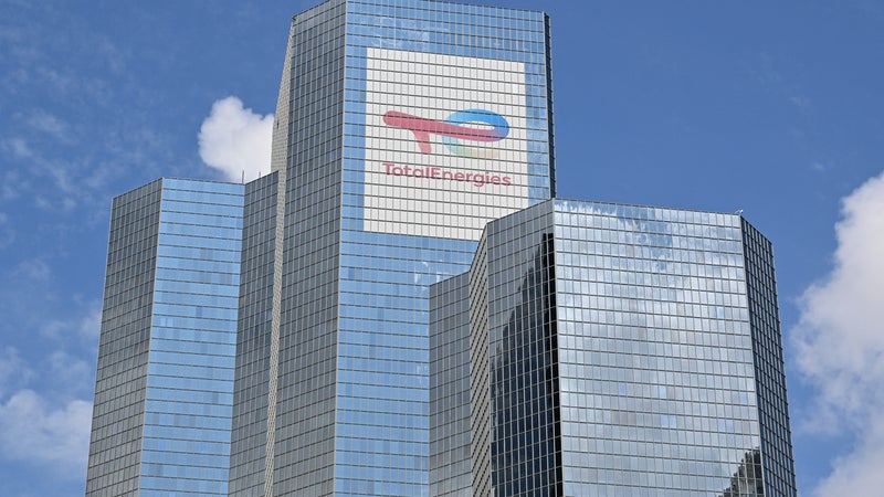 6b122c6b-4dfe-42d5-a9cb-c320c92f13a1 TotalEnergies Investit 100 Millions d’Euros dans l’IA avec Mistral