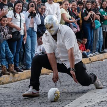 7d2482a5-320b-4d4f-8698-8e5ba0b5f069 La course de melons à Xalapa: Une tradition unique au Mexique