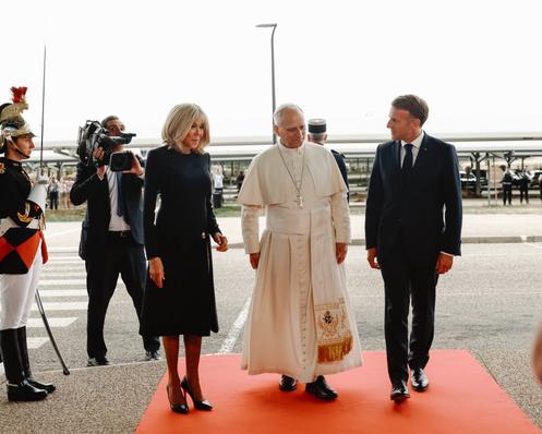 8047c2e0-5a86-4a1e-9f94-3e257f406a4e Visite du pape Léon XIV en France : un voyage apostolique marquant