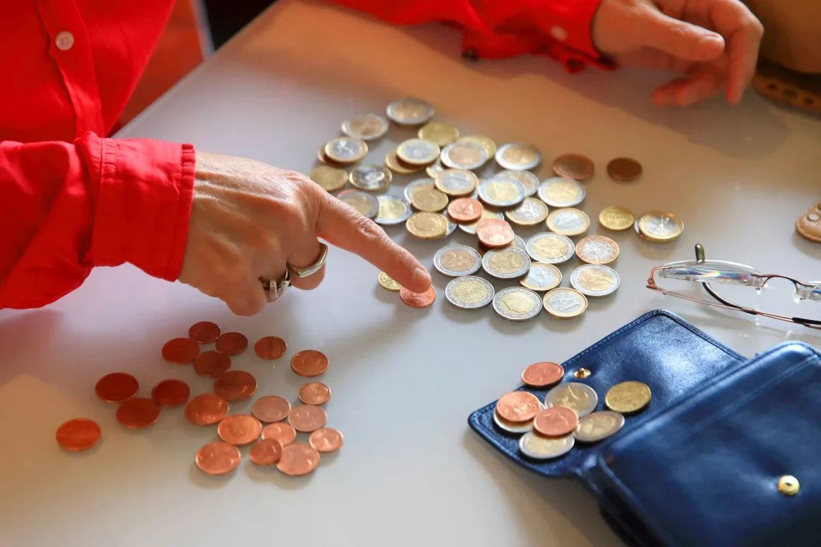 Le gel du point d&rsquo;indice des fonctionnaires suscite la colère