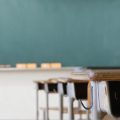 Protéger les Enseignants: Mesures de Lutte Contre les Menaces