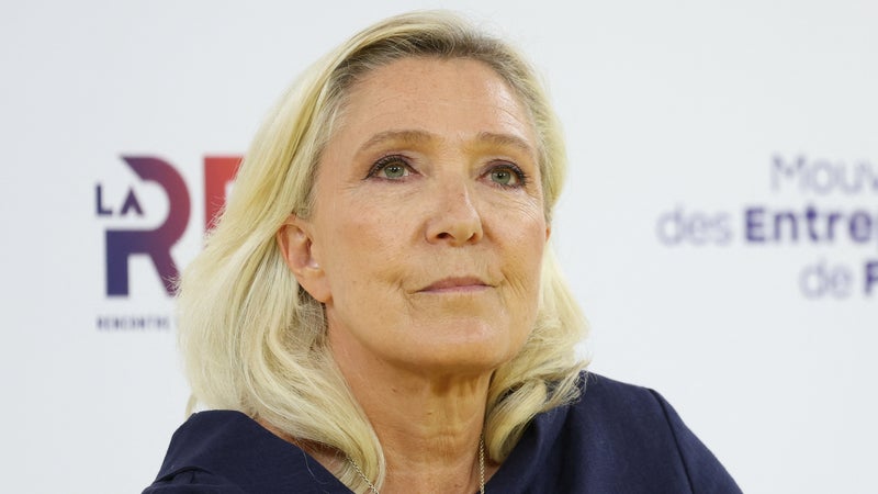 90017dfa-8a4e-4ff0-a954-6b3053bac953 Marine Le Pen en tête des intentions de vote selon un sondage