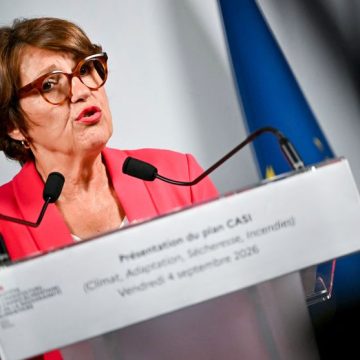 FRANCE-POLITICS-AGRICULTURE-ENVIRONMENT-CLIMATE-HEATWAVE-DROUGHT Présentation du Plan d’Urgence pour l’Agriculture par Annie Genevard