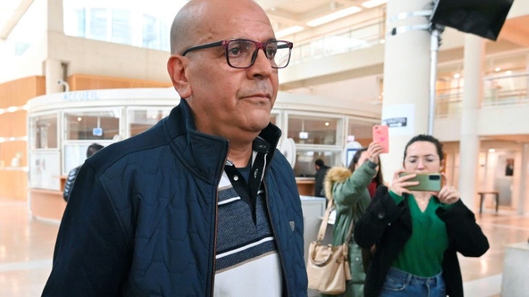 af0fe118-6b49-4ec5-aed2-57e0e7198c6d Le rapporteur public demande l’annulation de l’expulsion de l’influenceur Doualemn