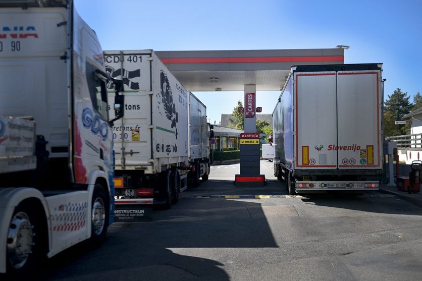 Les transporteurs face à la hausse du prix du carburant Mesures Gouvernementales pour Soutenir les Consommateurs de Carburant