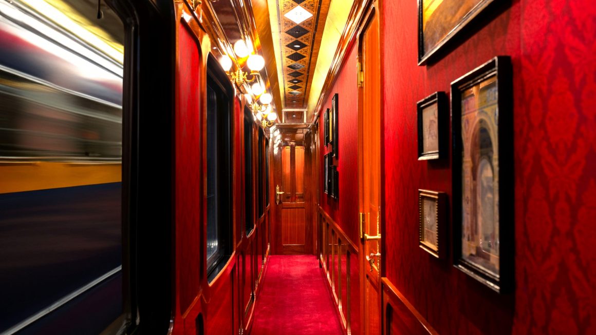 Le Grand Tour : Une Croisière sur Rail de Luxe en France