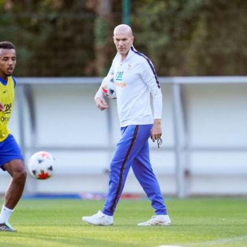 b52ae149-a68b-454d-a690-43151d922035 Zinedine Zidane prend les rênes de l’équipe de France