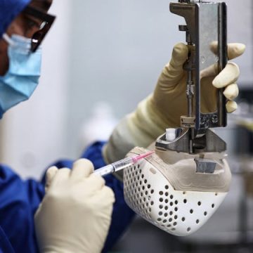 Plainte contre Carmat: 56 actionnaires dénoncent escroquerie et fausses informations