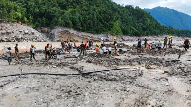 bc56f2a5-9f02-45a3-b764-7ec7de171265 Inondations catastrophiques au Népal et au Tibet