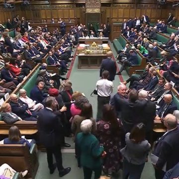 Rejet de la proposition de loi sur l&rsquo;aide à mourir par le Parlement britannique