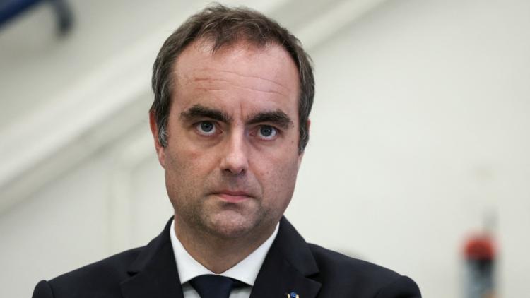 caf5c11c-e272-43ed-b817-b94dd4d1a22e Soutien aux Agriculteurs : Promesse de Réunions et Aides Financières