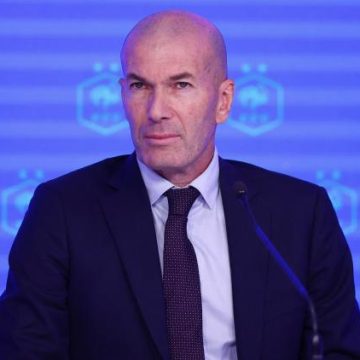 d94986f9-630a-4902-be7d-66988ce42f45 Zinédine Zidane prend les rênes de l’équipe de France
