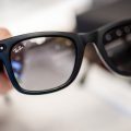 Les dangers cachés des lunettes connectées et le besoin de réglementation