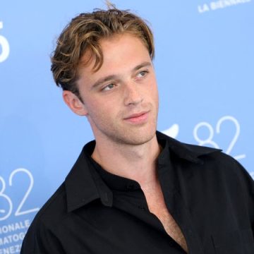 Le biopic sur Johnny Hallyday avec Benjamin Voisin en tête d&rsquo;affiche