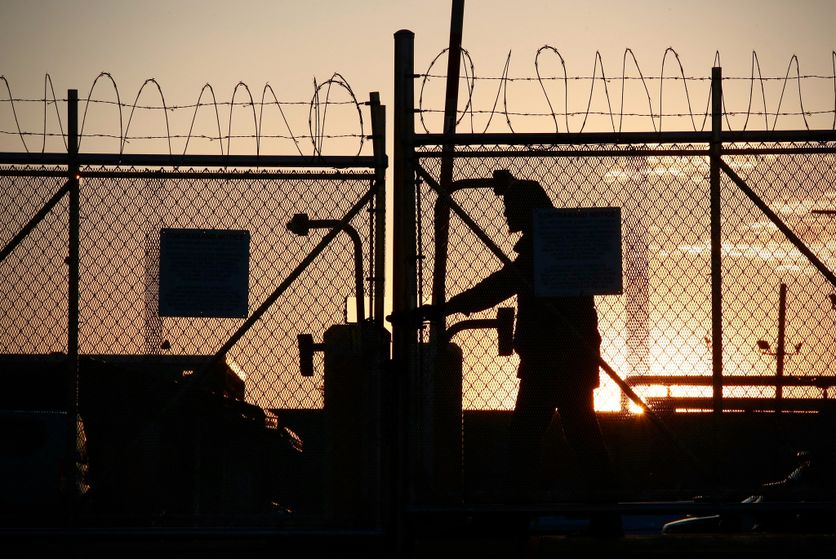 Protests at an ICE detention facility in New Jersey L’impact des entreprises technologiques sur les pratiques migratoires