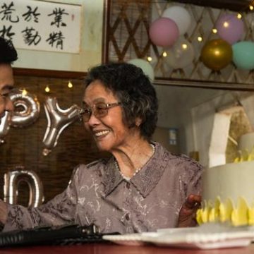 Exploration de la Mémoire et des Liens dans le Cinéma de Hongchun Lan