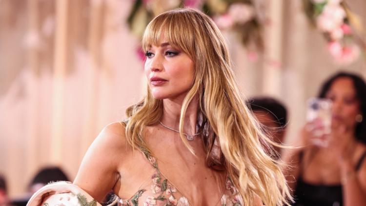 f1124e08-7c83-48a7-bf67-483ada6ed805 Jennifer Lawrence se lance sur Instagram avec succès