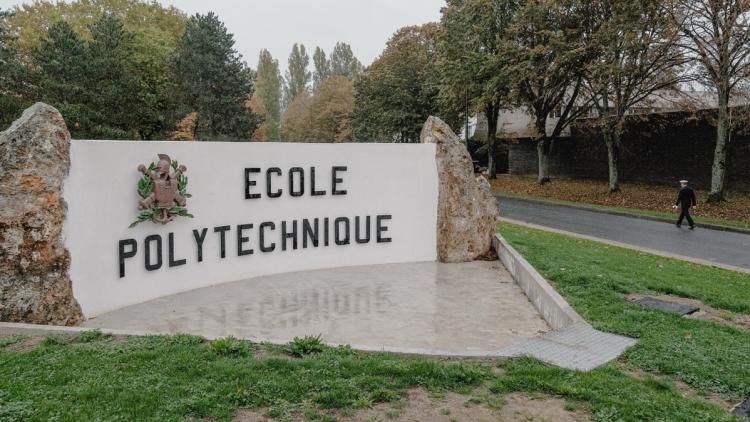f34b6e09-1ef6-4fb9-9726-a129f6dbdd96 Occupation Illicite par les Gens du Voyage sur le Plateau de Saclay