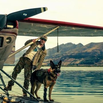 Le duo homme-chien dans un « survival » inattendu