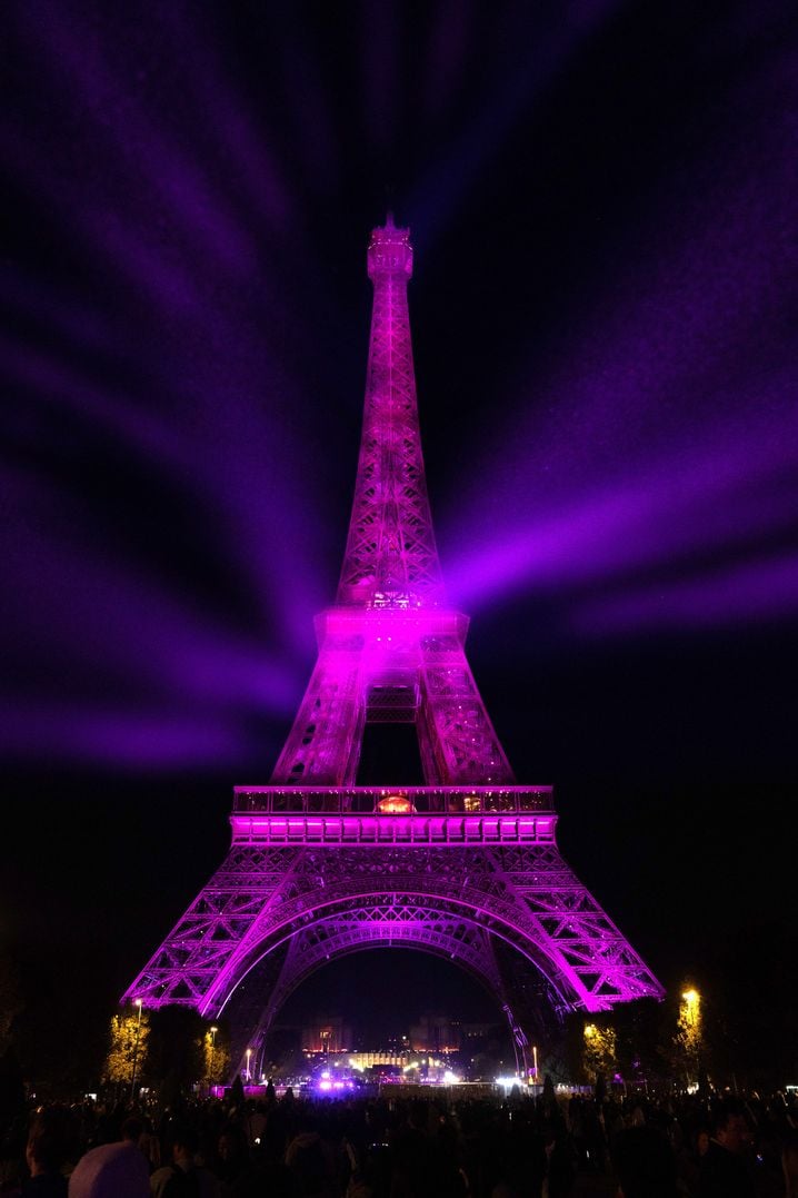 f581d700-7411-4d24-8b58-5acb1e7a971c Octobre Rose : La Tour Eiffel Illumine Paris
