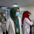 Pression sur les Étudiants en Médecine Afghans au Pakistan