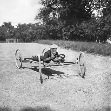 fddc852d-313d-4f6b-b178-f27990b67d5d Documentaire sur Jacques Henri Lartigue : une immersion en 3D dans l’œuvre d’un photographe